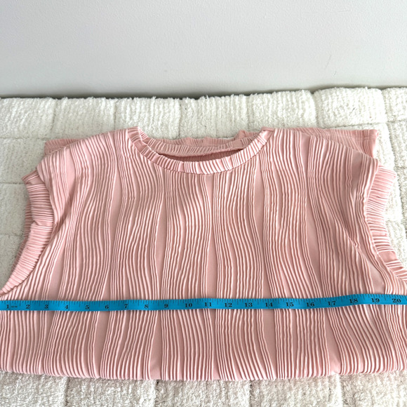 Women's Pink XL Textured Cap-Sleeve Blouse Top Office Layers Soft Whimsical - Picture 4 of 11